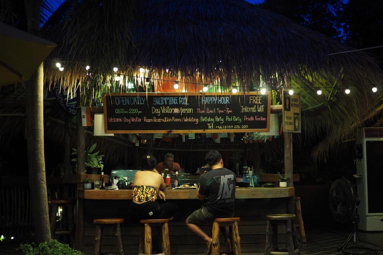 Baanpong Lodge San Kamphaeng Eksteriør bilde