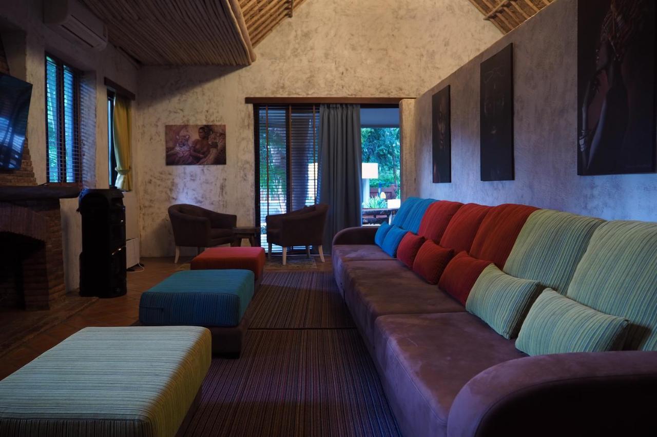 Baanpong Lodge San Kamphaeng Eksteriør bilde