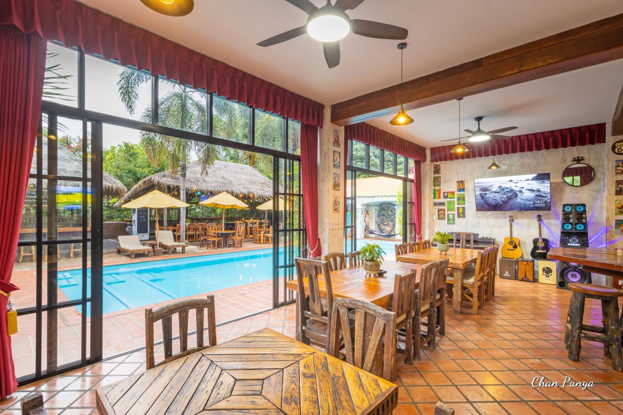 Baanpong Lodge San Kamphaeng Eksteriør bilde