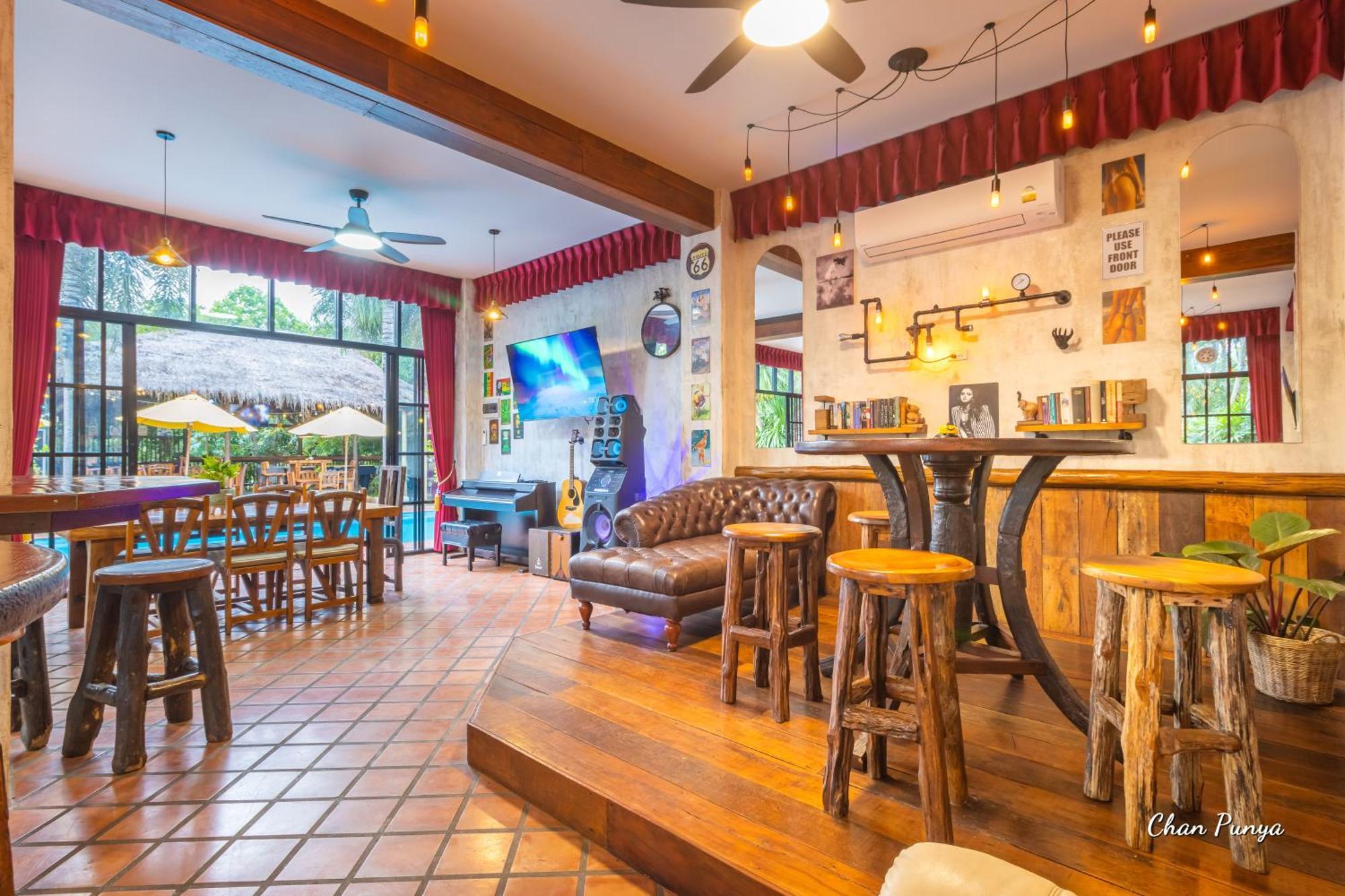 Baanpong Lodge San Kamphaeng Eksteriør bilde