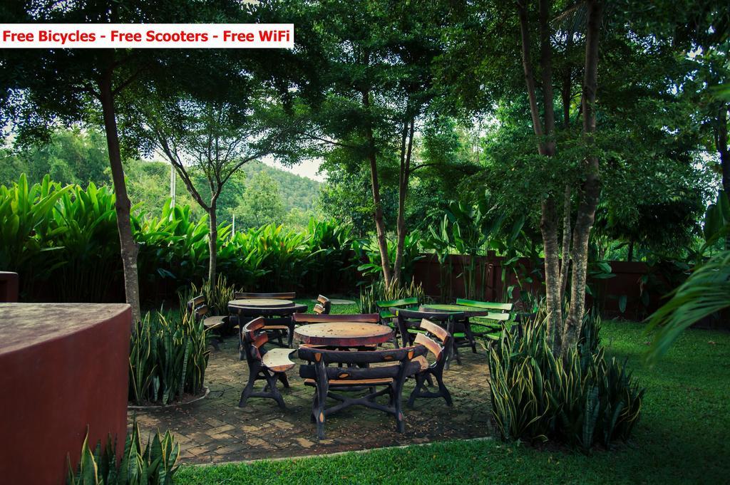 Baanpong Lodge San Kamphaeng Eksteriør bilde