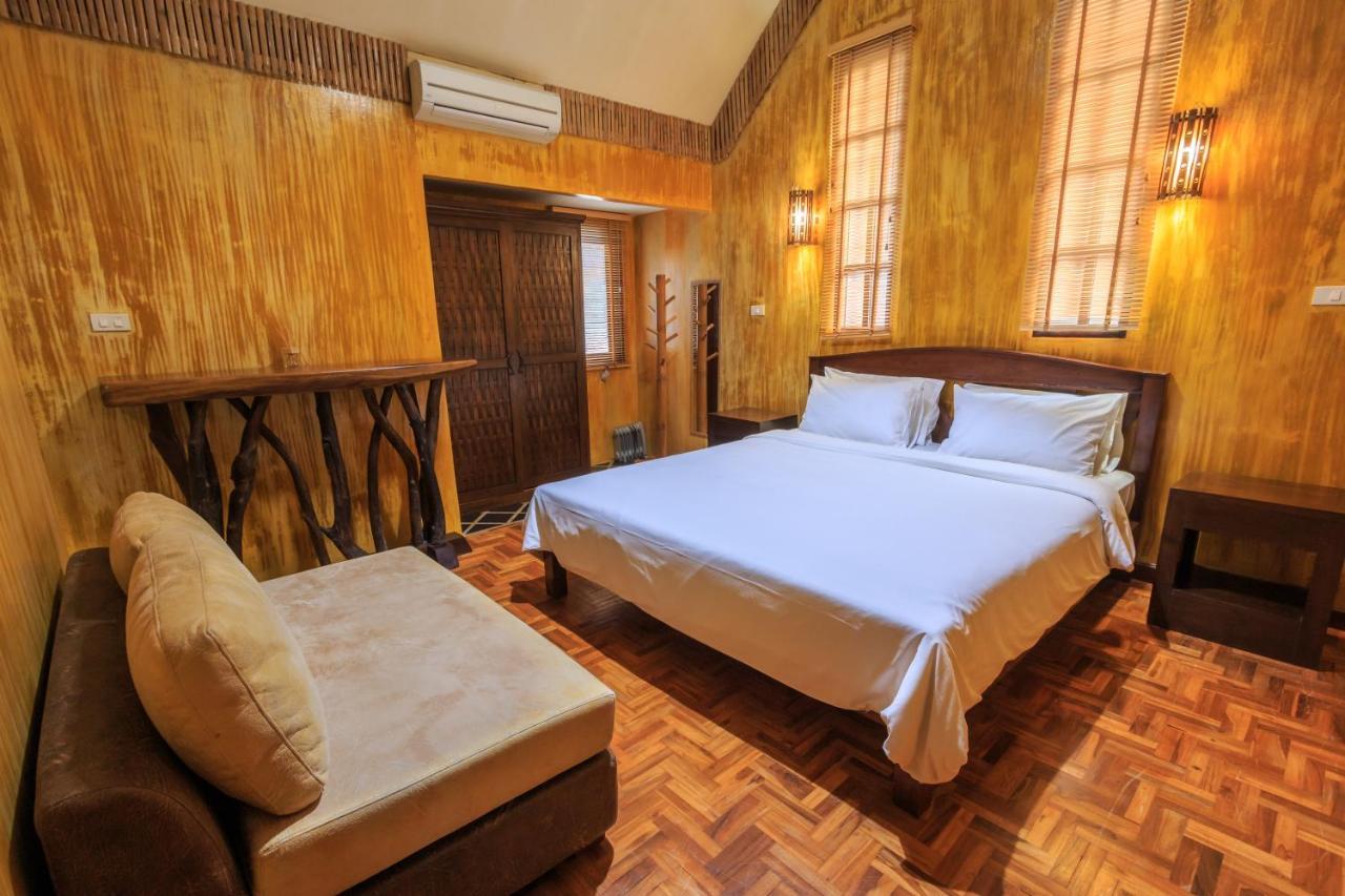 Baanpong Lodge San Kamphaeng Eksteriør bilde